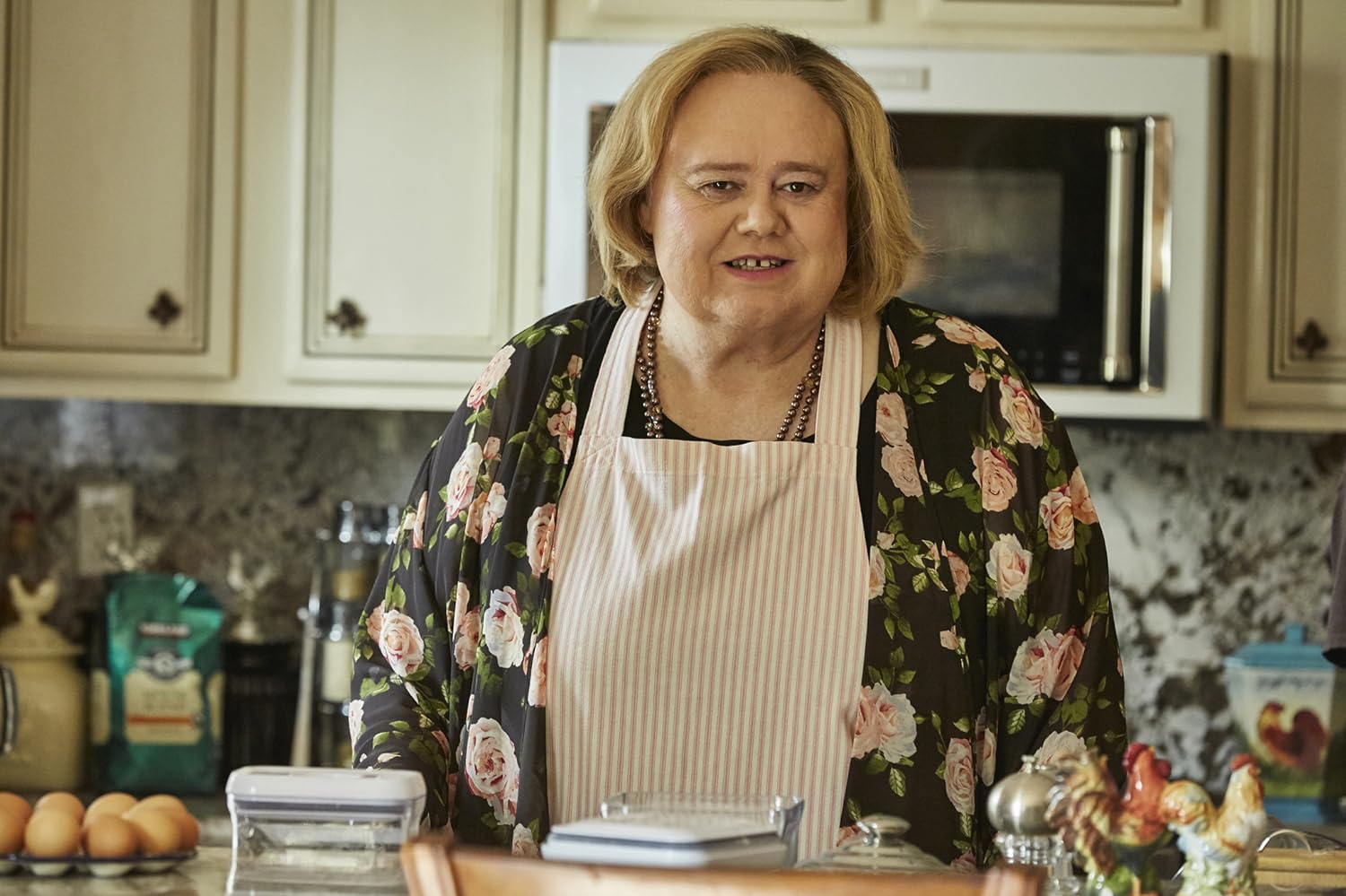 Louie Anderson in Baskets (2016)