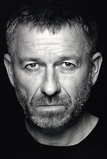 Sean Pertwee