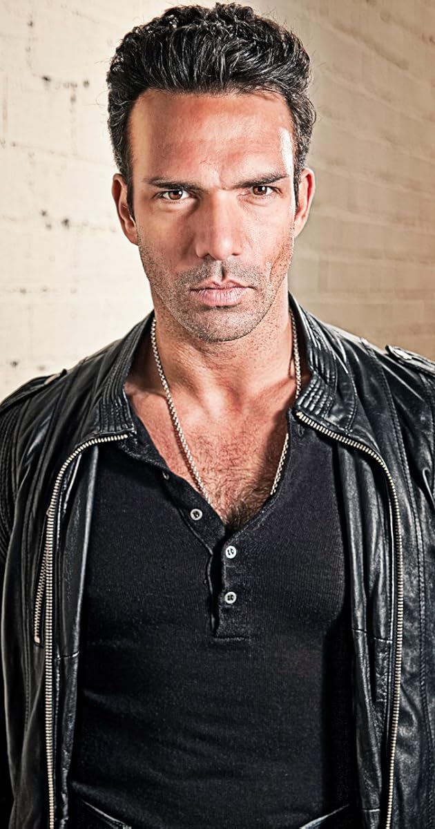 Darren Shahlavi Darren Shahlavi