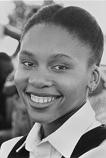 Leleti Khumalo Picture