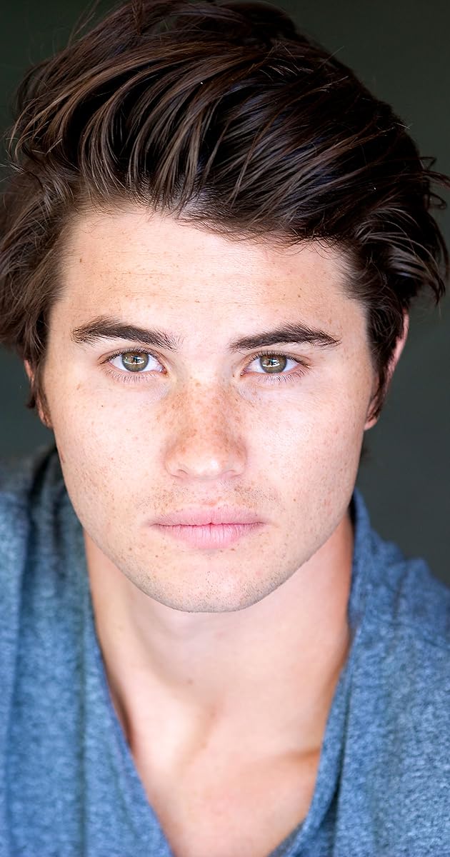 Брайан стар темнокожий музыкант. Chase bank logo. Чернокожий парень с гитарой. Митчелл кейв chase atlantic. Чейз хадсон.