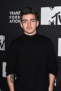 Elliot Fletcher - IMDb
