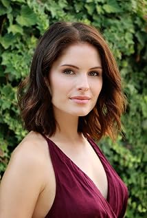 Olivia Grace Applegate - IMDb